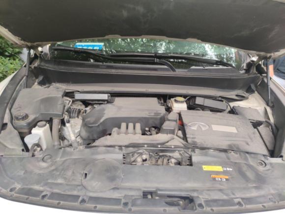 [上海·沪B] 二手英菲尼迪英菲尼迪QX602014款 2.5 S/C Hybrid 两驱卓越版