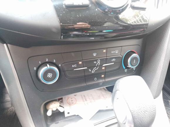 [无锡·苏E] 二手福特福克斯2018款 两厢经典 1.6L 自动舒适型智行版