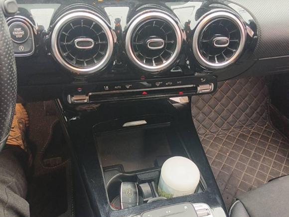 [合肥·皖A] 二手奔驰奔驰A级2019款 A 200 L 运动轿车
