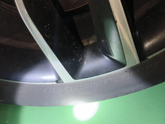 [南通·苏F] 二手奔驰奔驰GLC2020款 GLC 300 L 4MATIC 动感型