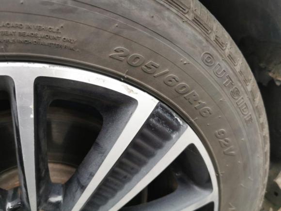 [南京·苏A] 二手荣威荣威Ei52019款 智联旗舰版