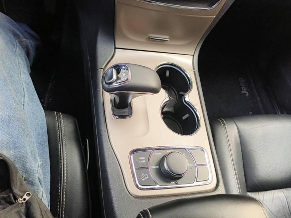 [苏州·苏E] 二手Jeep大切诺基2014款 3.0L 舒享导航版