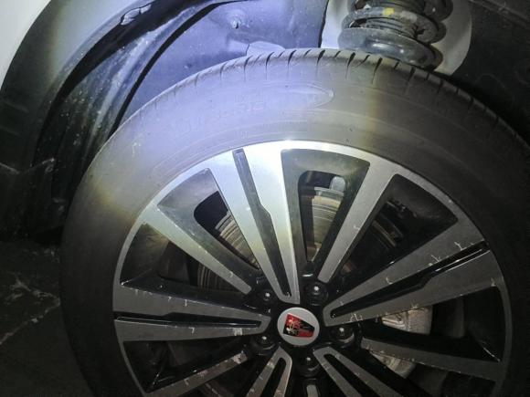 [上海·沪C] 二手荣威荣威RX52020款 20T 自动4G互联超越版