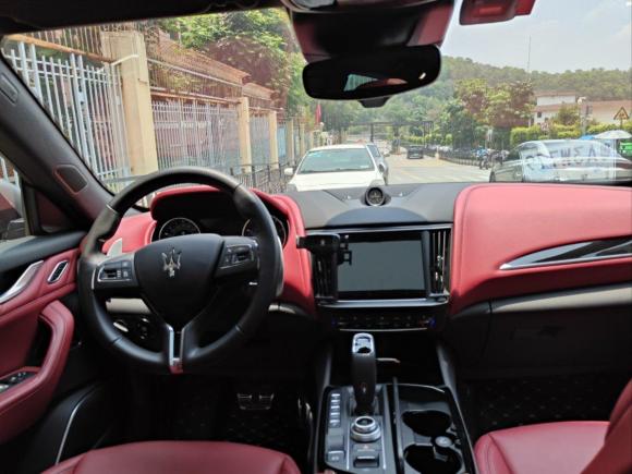 [广州·粤A] 二手玛莎拉蒂Levante2022款 2.0T GT锋芒版