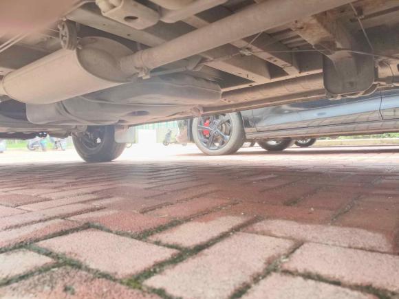 [无锡·苏B] 二手上汽大通MAXUS新途V802014款 2.5T 傲运通短轴中顶