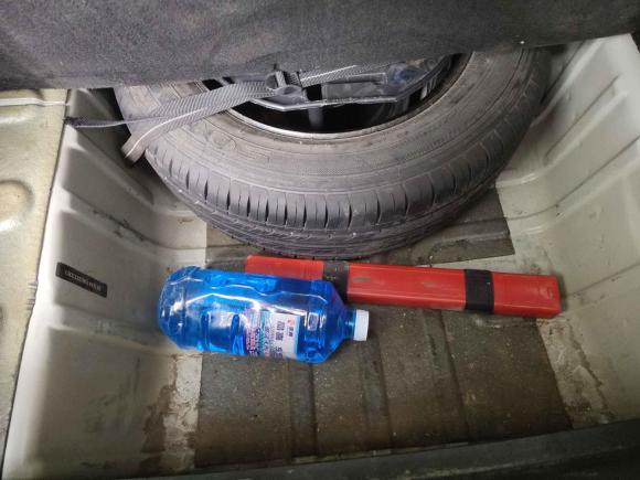 [杭州·陕A] 二手雪铁龙世嘉2016款 经典 三厢 1.6L 手动CNG