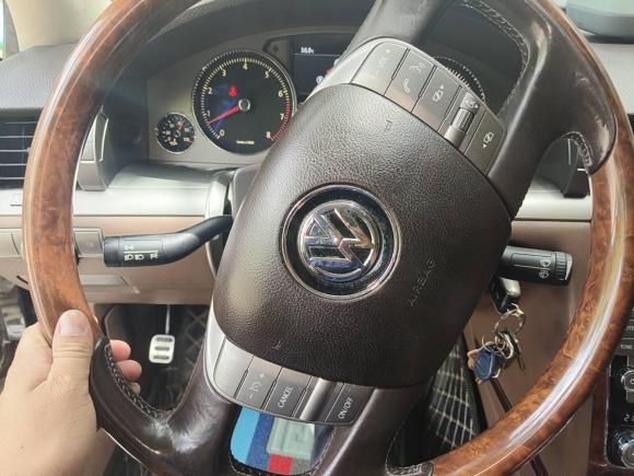 [武汉·鄂A] 二手大众辉腾2012款 3.0L 商务型