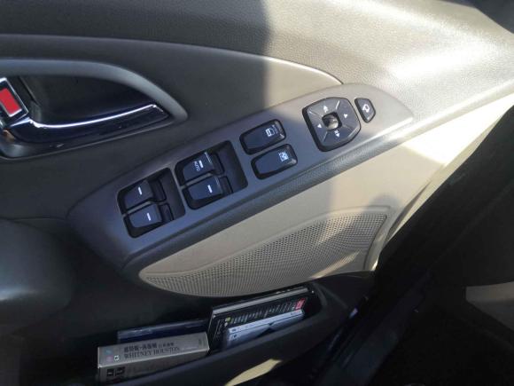 [义乌·浙G] 二手现代北京现代ix352010款 2.0L 自动两驱精英版GLS