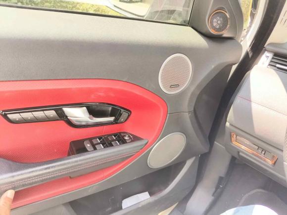 [上海·沪C] 二手路虎揽胜极光2013款 2.0T 5门耀动版