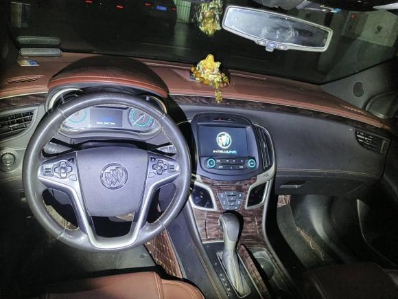 [上海·苏A] 二手别克君越2013款 2.4L SIDI精英舒适型