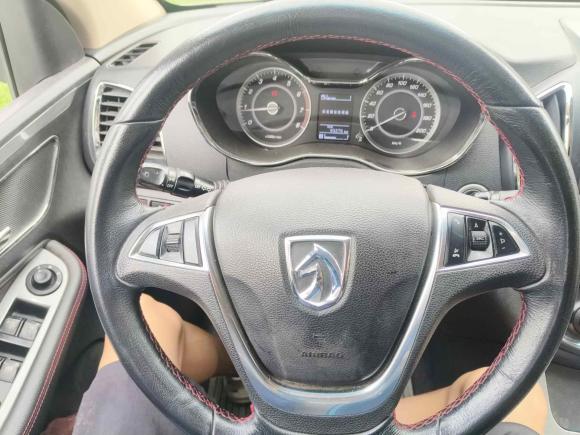 [上海·沪C] 二手宝骏宝骏5602015款 1.8L 手动豪华型