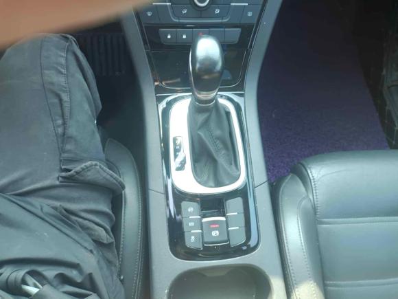 [南通·苏E] 二手名爵锐腾2015款 2.0TGI TST豪华版