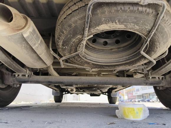 [南通·苏F] 二手上汽大通MAXUS新途V802021款 2.0T AMT经典傲运通短轴中顶5/6座