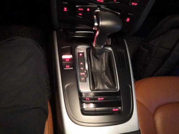[上海·沪B] 二手奥迪奥迪A4L2013款 40 TFSI quattro个性运动型