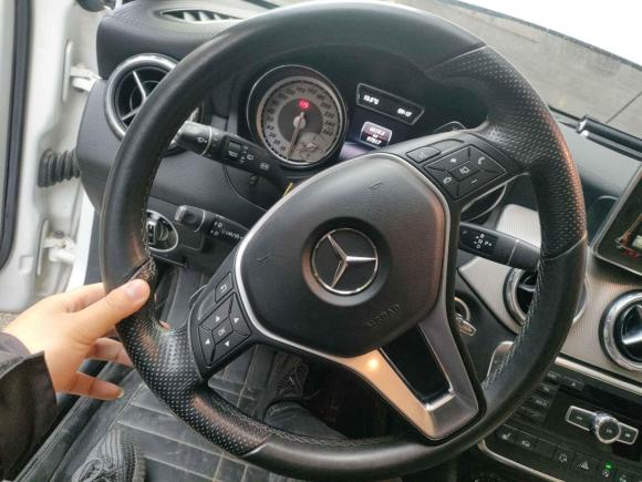 [成都·川A] 二手奔驰奔驰GLA2015款 GLA 220 4MATIC 豪华型