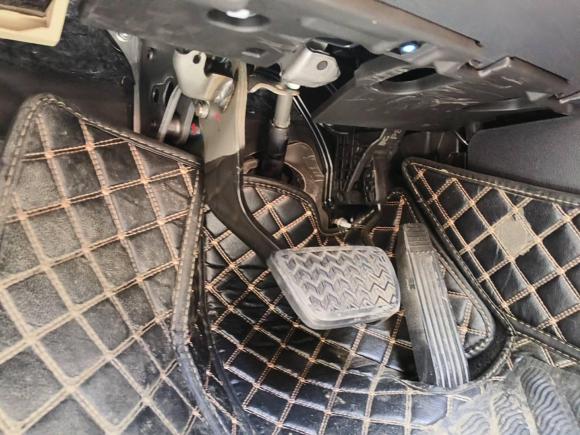 [西安·陕U] 二手丰田威飒2023款 2.0L CVT两驱尊贵版