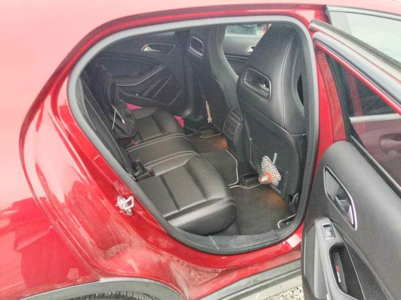 [上海·沪A] 二手奔驰奔驰GLA2019款 GLA 200 时尚型