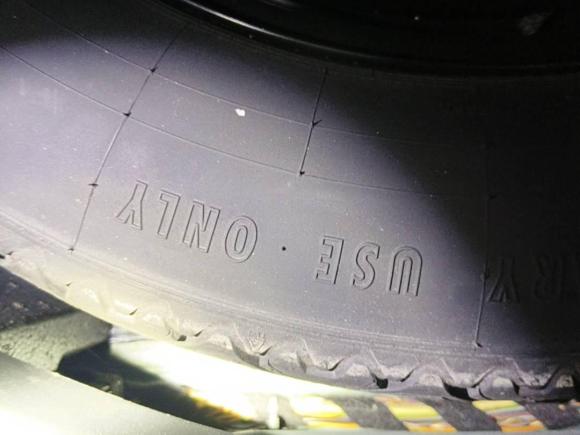 [上海·沪B] 二手路虎揽胜极光2013款 2.2T 5门柴油版