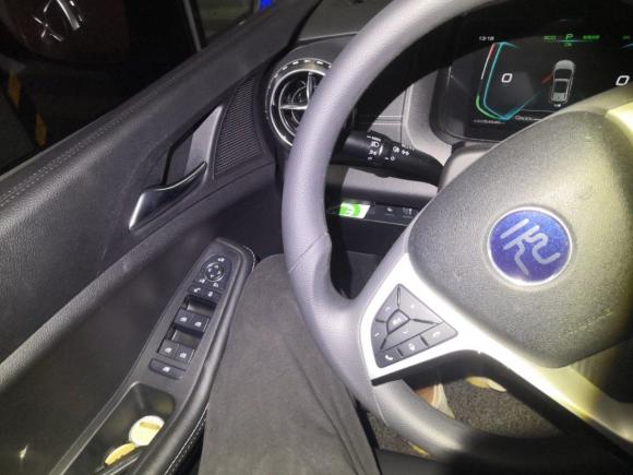 [上海·沪A] 二手比亚迪元新能源2019款 EV535 高能领航版