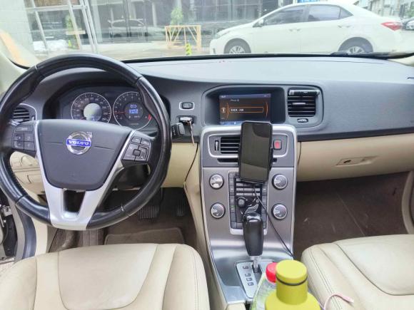 [佛山·粤E] 二手沃尔沃沃尔沃S602012款 1.6T DRIVe 智雅版