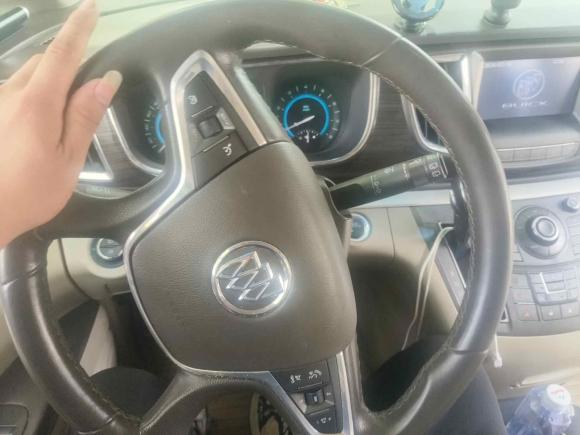 [南昌·赣M] 二手别克别克GL82013款 3.0L GT豪华商务豪雅版