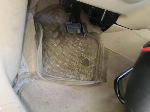 [杭州·浙A] 二手别克凯越2013款 1.5L 自动经典型