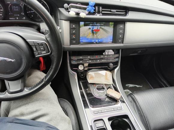 [杭州·赣H] 二手捷豹捷豹XF2016款 XF 2.0T 两驱风华版