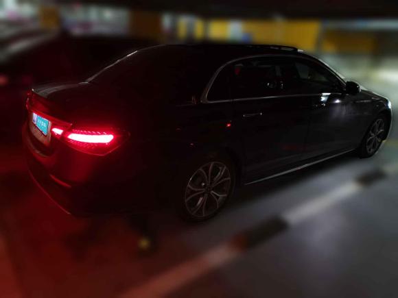[武汉·鄂A] 二手奔驰奔驰E级2021款 E 300 L 运动时尚型
