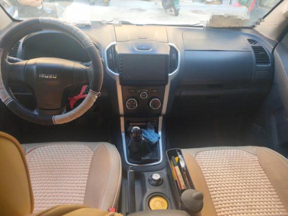 [济南·鲁A] 二手五十铃D-MAX2015款 2.5T四驱手动基本型4JK1