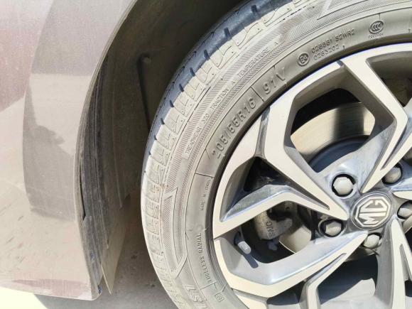 [青岛·鲁B] 二手名爵MG52022款 180DVVT 手动青春风尚版