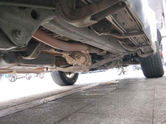 [深圳·粤M] 二手江铃驭胜S3502013款 2.4T 自动四驱柴油豪华版5座