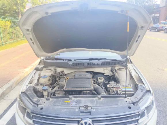 [南京·苏A] 二手大众朗行2015款 1.6L 自动舒适版