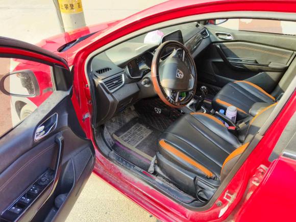 [南通·苏F] 二手宝骏宝骏3102016款 1.2L 手动豪华型