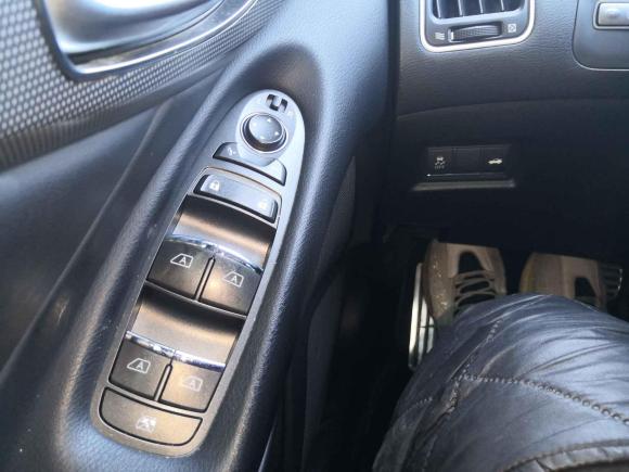 [西安·陕A] 二手英菲尼迪英菲尼迪Q502014款 3.7L 豪华版