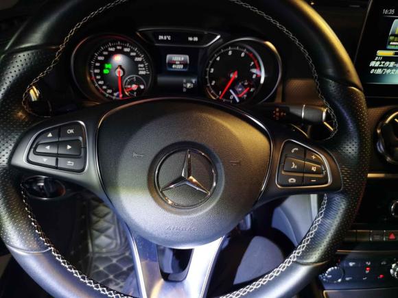 [广州·粤A] 二手奔驰奔驰GLA2018款 GLA 200 时尚型