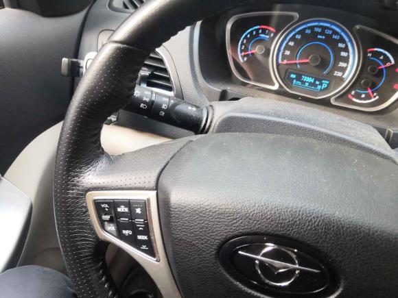 [广州·粤A] 二手海马海马S72013款 2.0L 自动智尚型