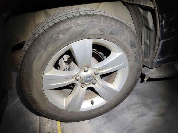 [南昌·赣A] 二手Jeep自由客2014款 2.0L 运动增强版