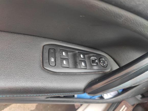 [义乌·浙G] 二手标致标致3082016款 1.6L 自动豪华版