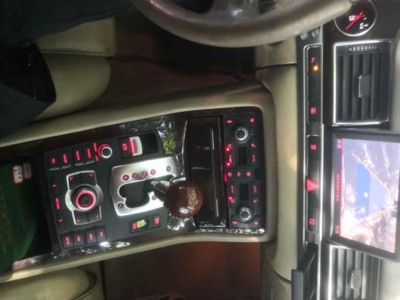 [佛山·粤W] 二手奥迪奥迪A82007款 A8L 4.2 FSI quattro尊贵型