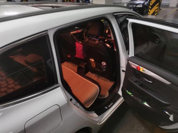 [湖州·浙E] 二手宝马宝马2系多功能旅行车2019款 220i 领先型