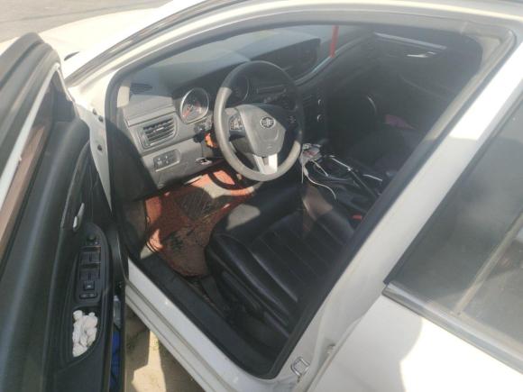 [南京·苏A] 二手奔腾奔腾B502016款 1.4T 自动豪华型