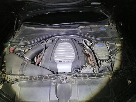 [成都·沪B] 二手奥迪奥迪A6L2012款 30 FSI 舒适型